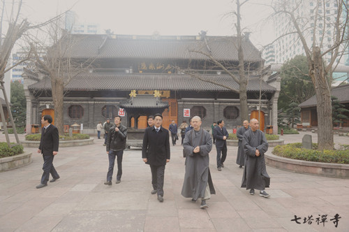 那勒寺村委会最新动态报道