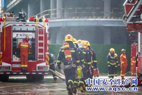 江岸区应急管理局领导团队及职责概览